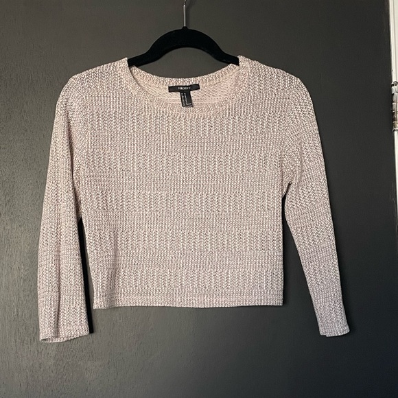 Forever 21 Tops - Forever 21 Crop Knit Sweater - Size Medium